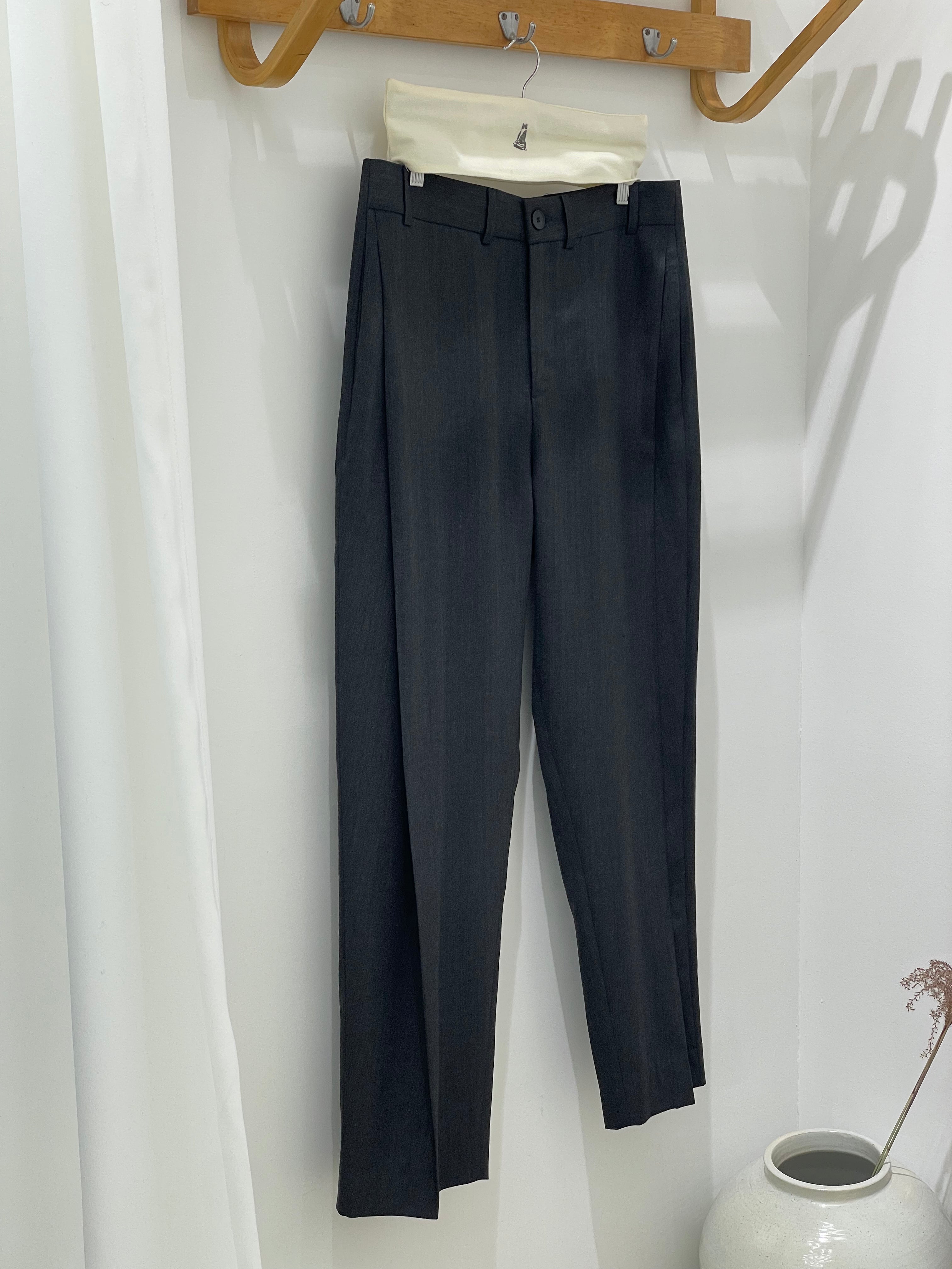 LEA BOBERG D.P. TROUSERS Wool Herringbone Charcoal – Peter Cat