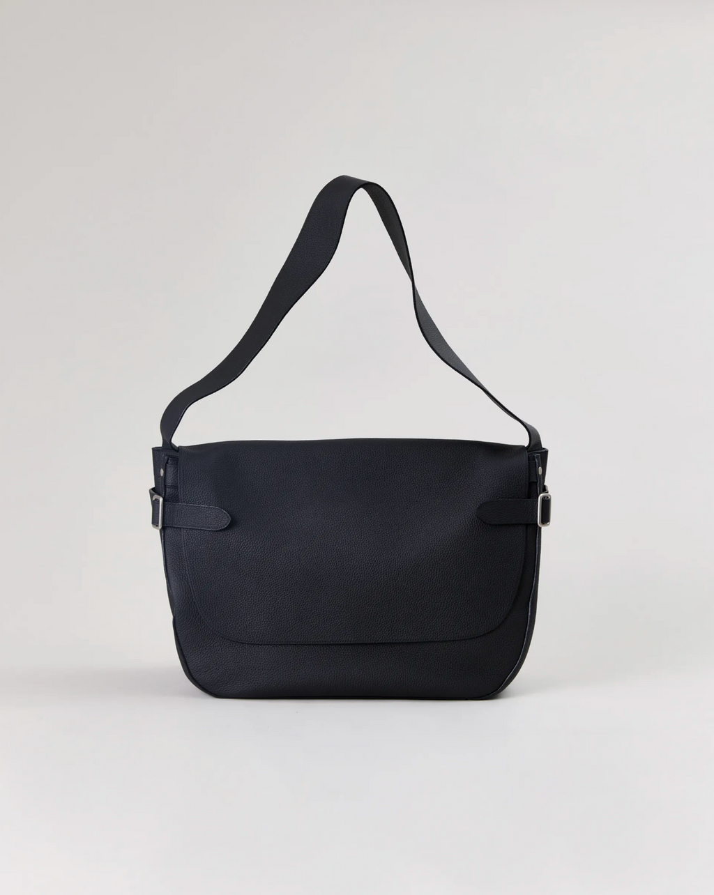 NICENESS L.HEFNER BLACK