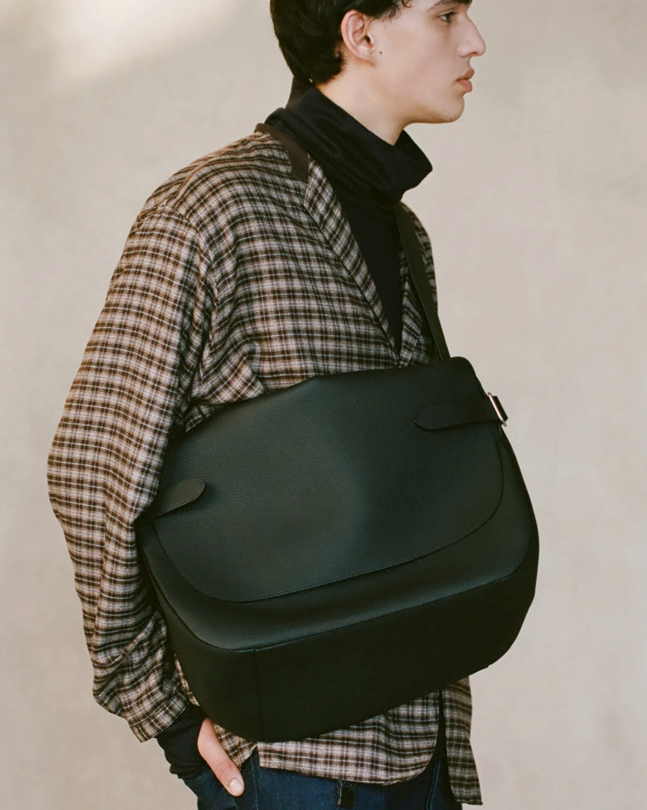 NICENESS L.HEFNER BLACK