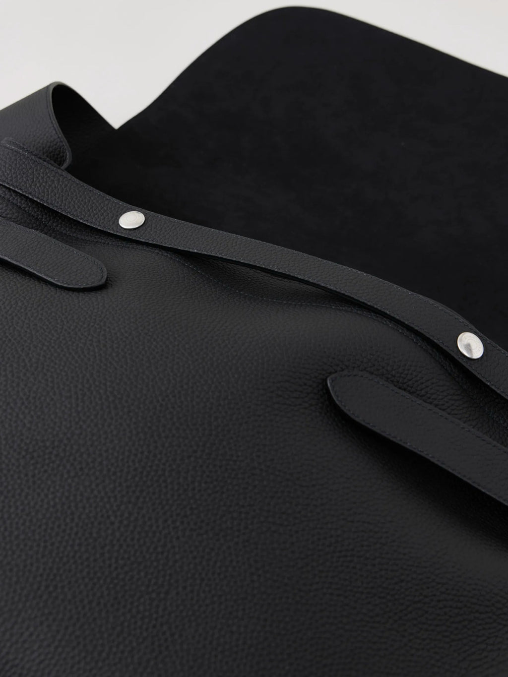 NICENESS HEFNER BLACK