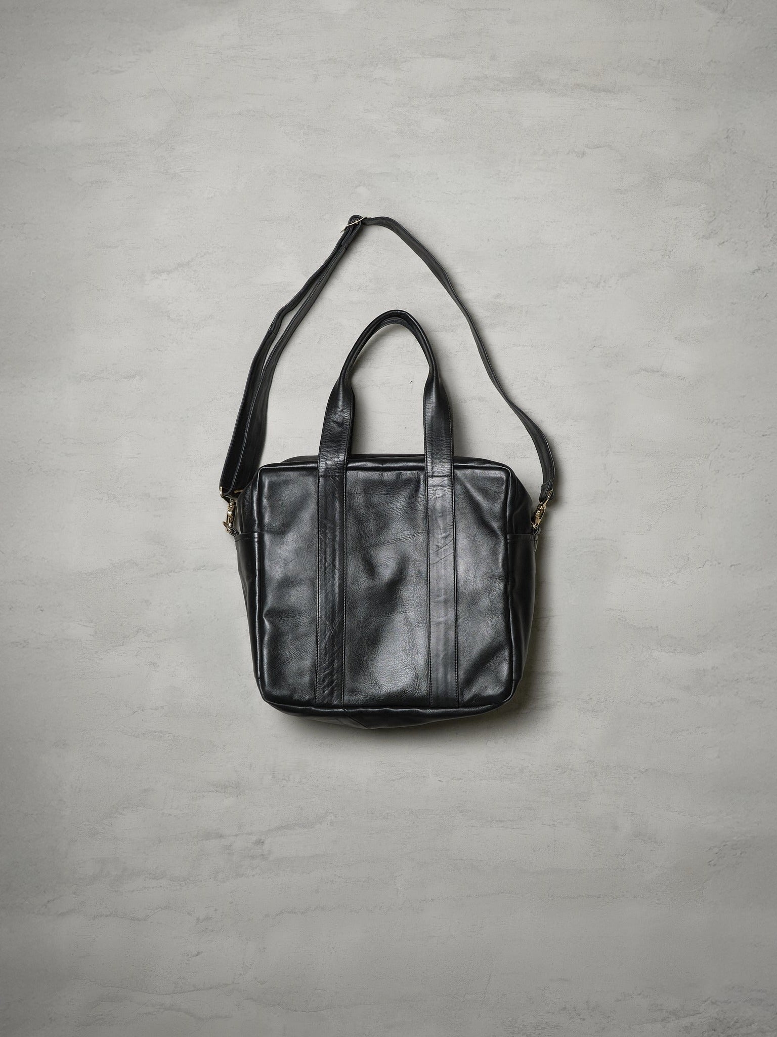 CCU LEATHER FLIGHT BAG M BLACK – Peter Cat