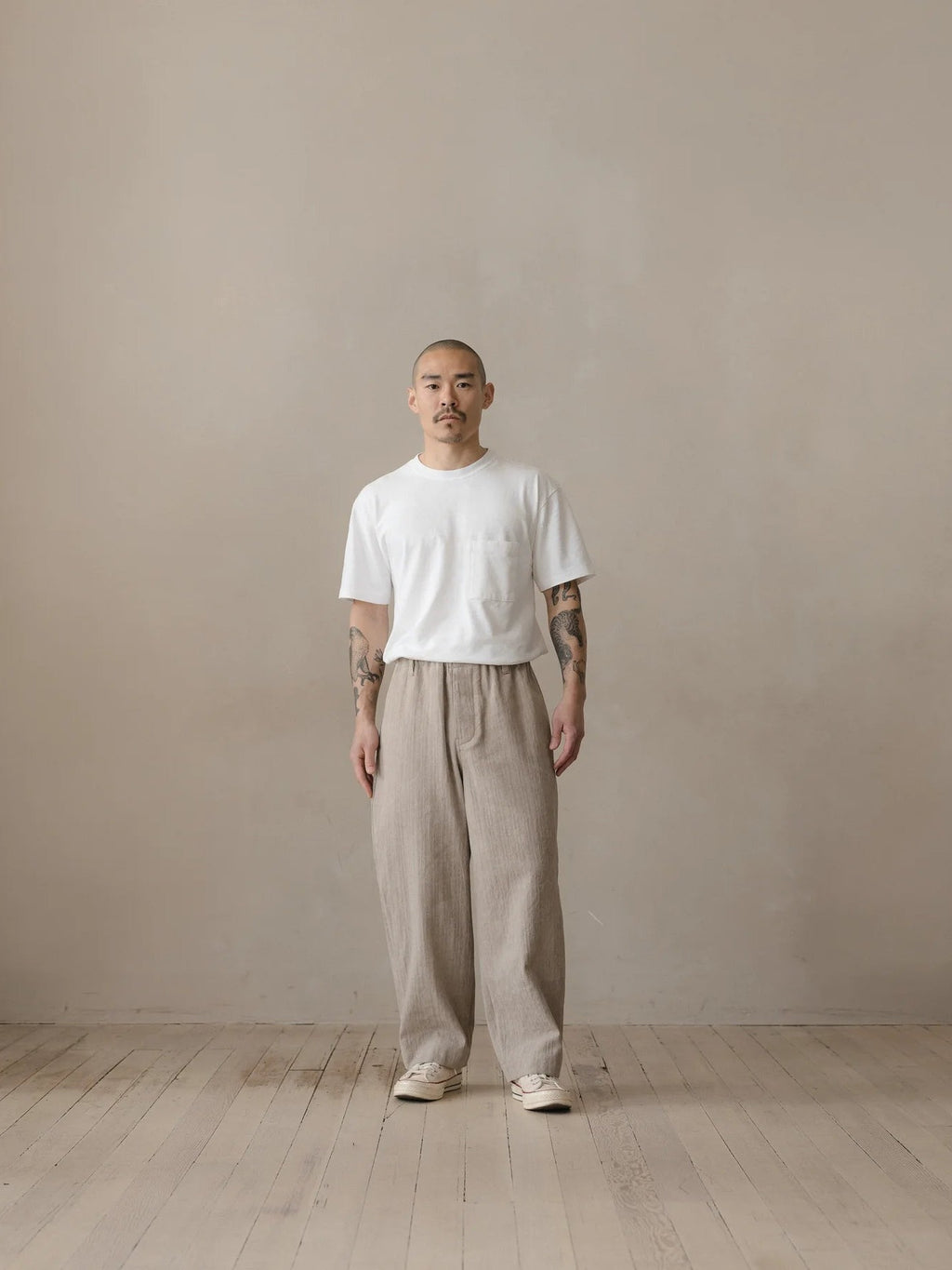 EVAN KINORI ELASTIC PANTS LINEN/COTTON HERRINGBONE DARK BEIGE