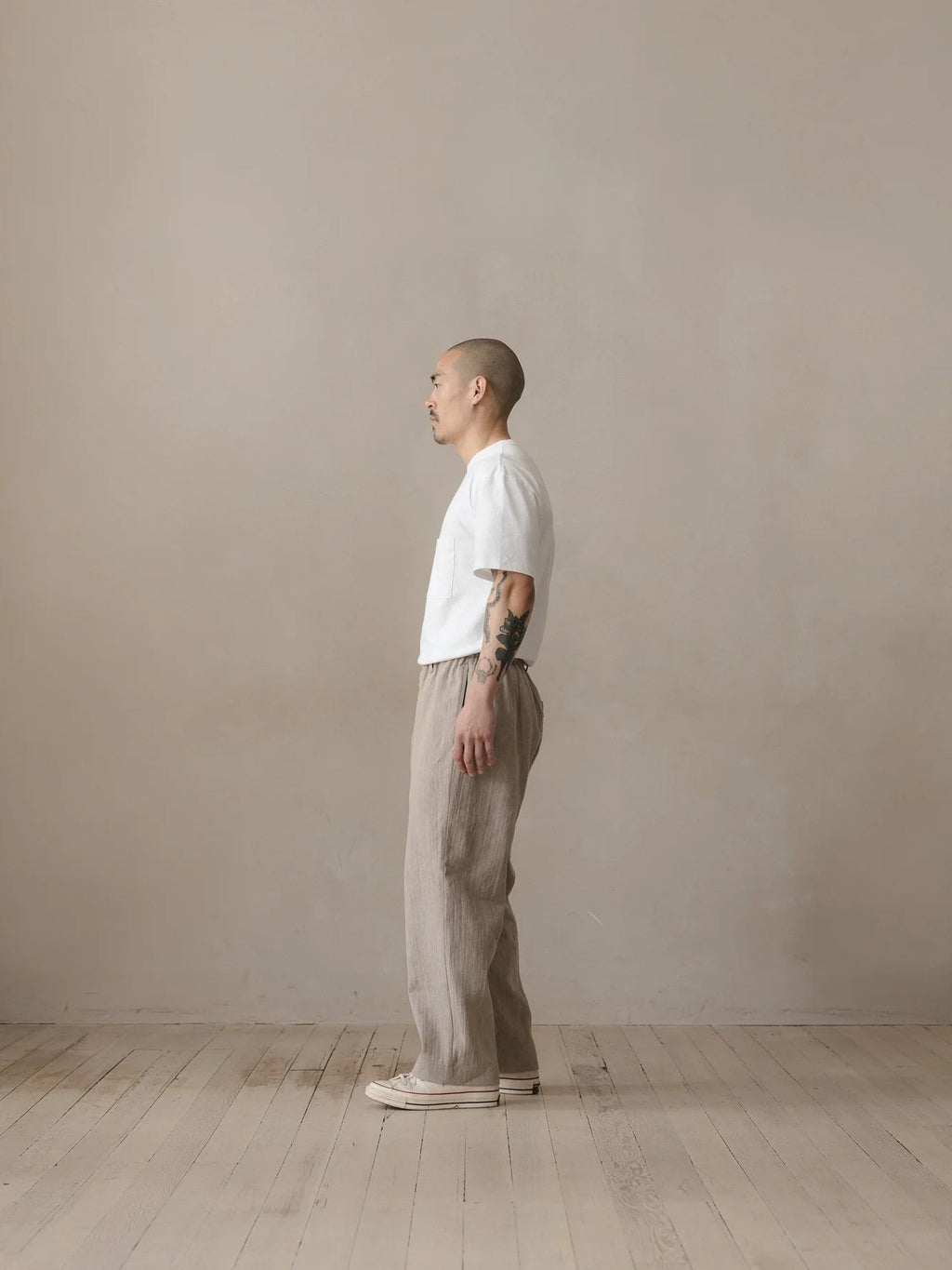 EVAN KINORI ELASTIC PANTS LINEN/COTTON HERRINGBONE DARK BEIGE