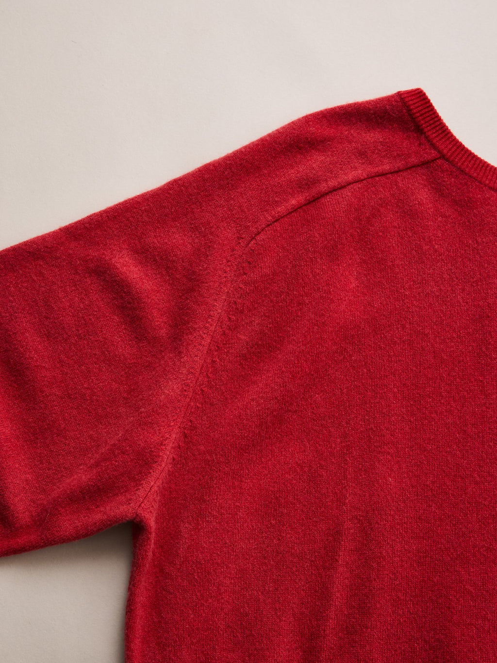 NICENESS GIBBONS SCARLET