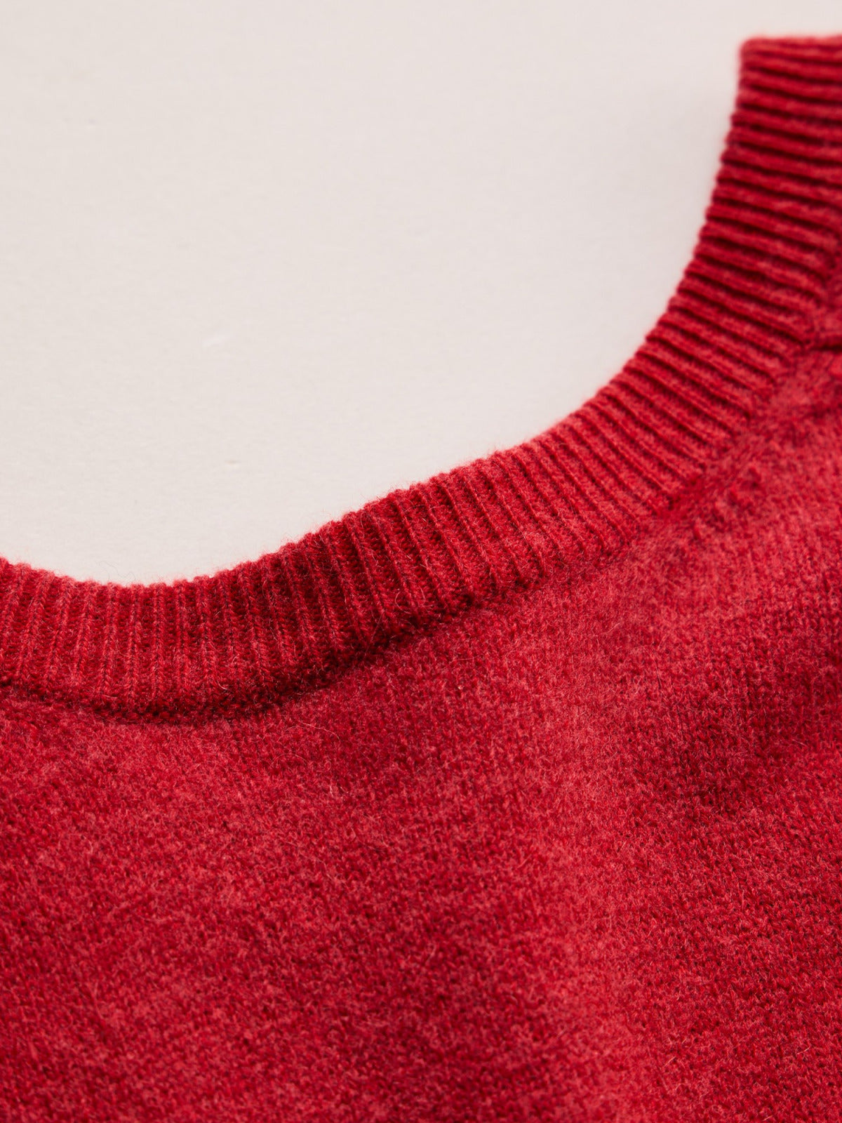 NICENESS GIBBONS SCARLET