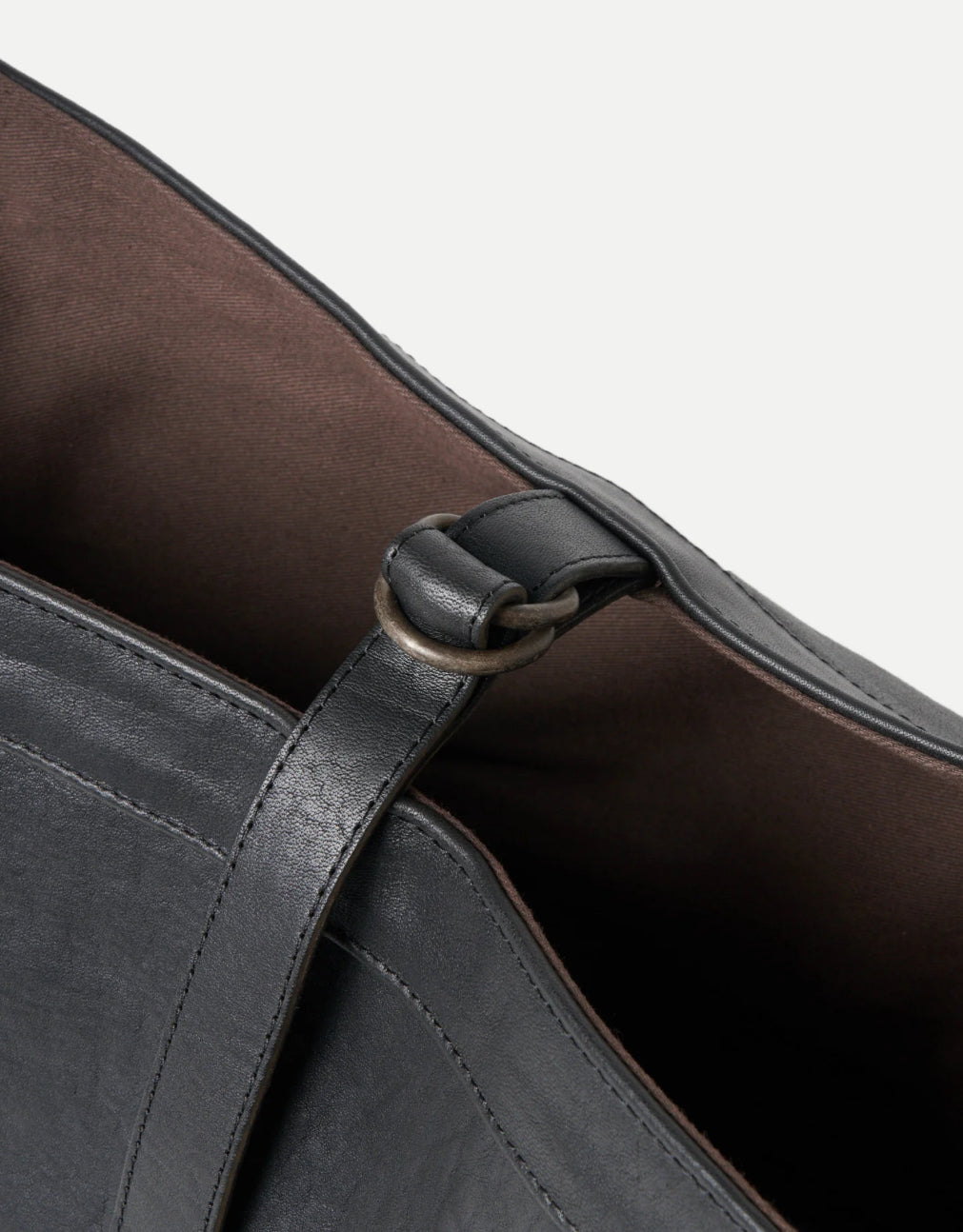 TAIGA TAKAHASHI NEWSBOY BAG HORSE LEATHER