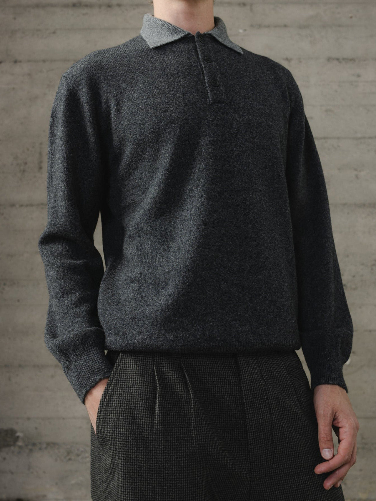 EVAN KINORI KNIT POLO YAK WOOL CHARCOAL/LIGHT GREY