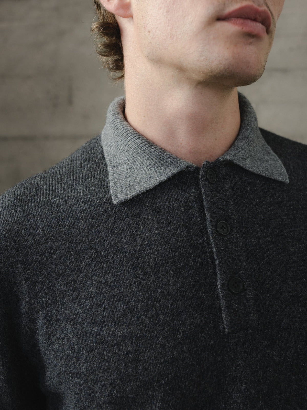 EVAN KINORI KNIT POLO YAK WOOL CHARCOAL/LIGHT GREY
